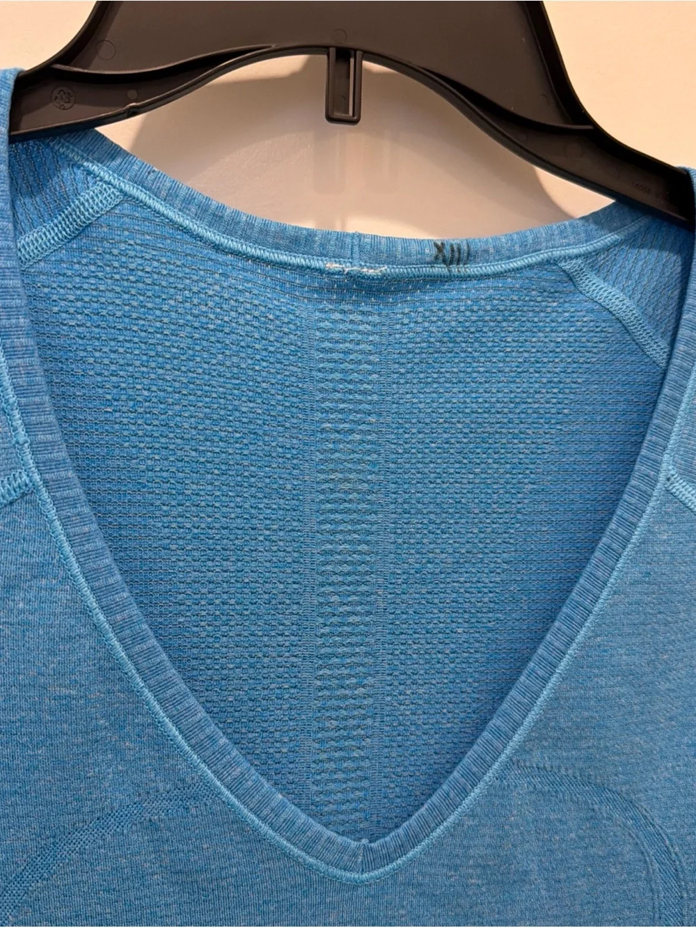 Women’s Sky Blue Lululemon V-Neck Short Sleeve Tee